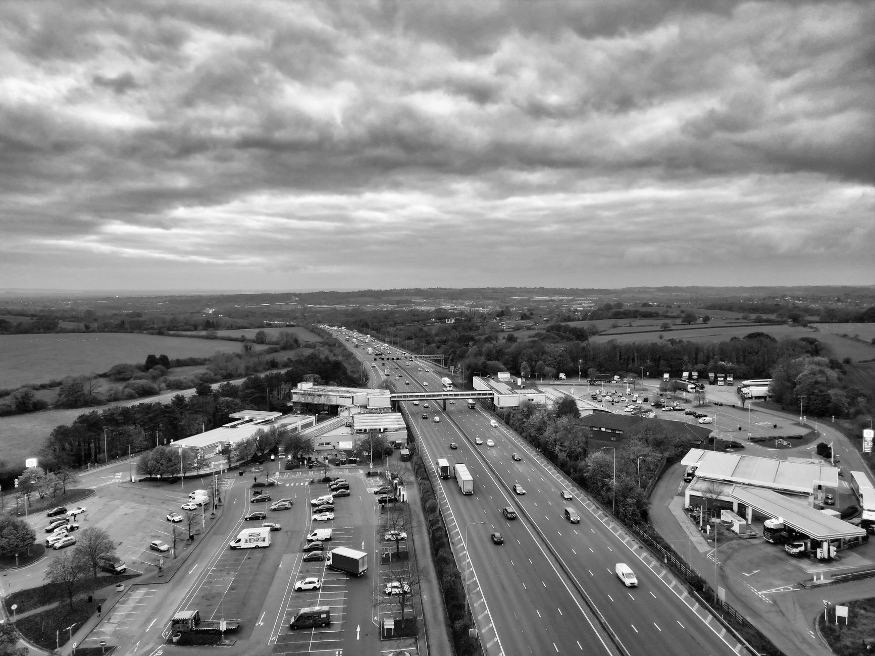 Motorway Reopens: Quick Updates After Grass Fire Delay